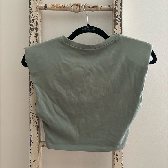 Zara Cropped Tank - Picture 2 of 3